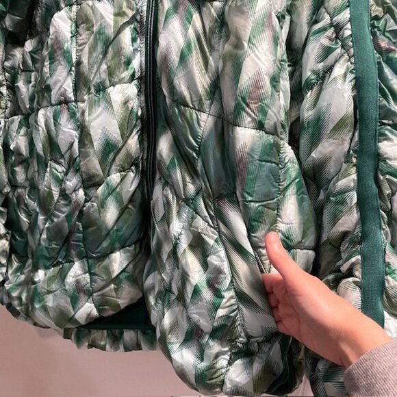NWT Free People Movement Scrunchy Glossy Pippa Packable Puffer Jacket Green - Picture 8 of 16